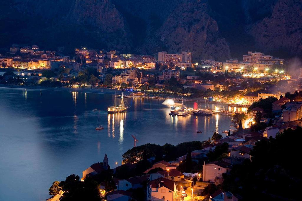 Apartment Toncica Omiš Exteriör bild