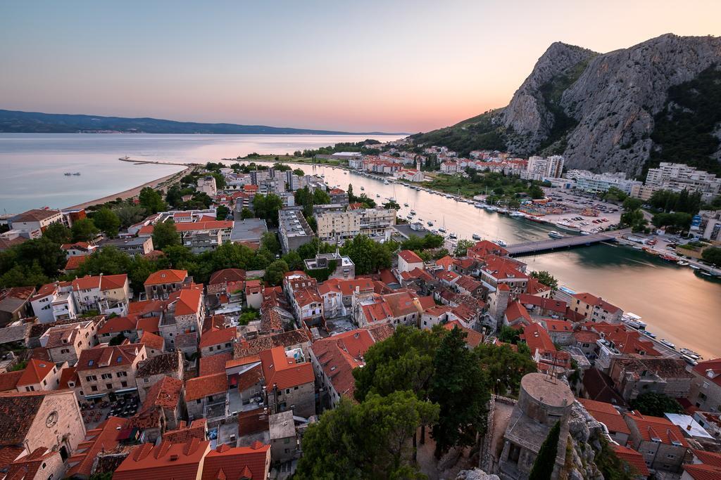 Apartment Toncica Omiš Exteriör bild